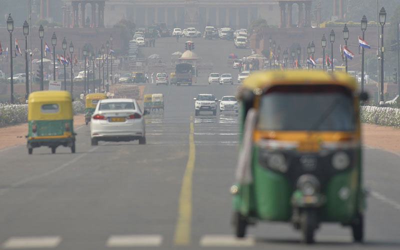 Heavy air pollution is pictured around Rashtrapati Bhavan and government buildings in New Delhi on 15 October 2019. Photo: AFP