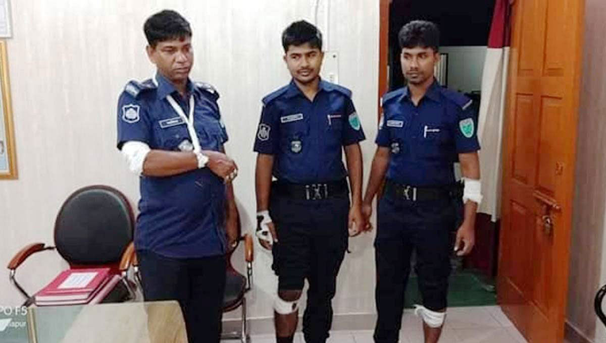 Some of the injured policemen during an anti-drug drive in Jaintiapur. Photo: UNB