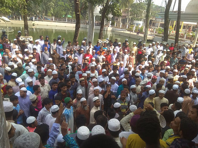 Protesters on Monday gathered in Bhola. Photo: UNB