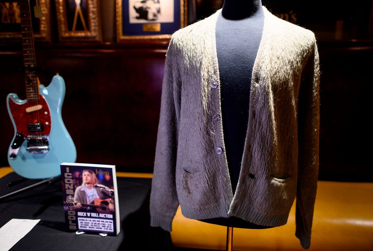 Kurt Cobain`s cardigan from Nirvana`s 1993 MTV Unplugged performance is on display at the Hard Rock Cafe in New York City ahead of the auction of Julien`s Auctions on 21 October in New York City. Photo: AFP