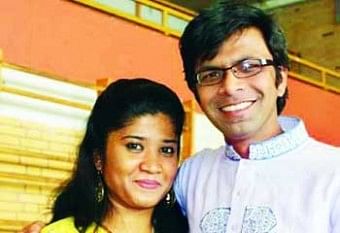 Journalist Sagar Rahman (R) and his journalist wife Meherun Runi. Prothom Alo File Photo