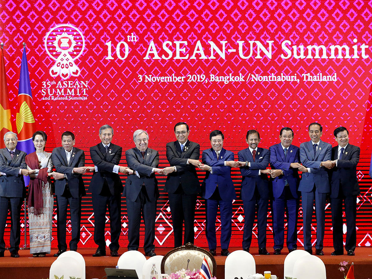 United Nations Secretary-General Antonio Guterres poses with ASEAN leaders during a summit, in Bangkok, Thailand on 3 November 2019. Photo: Reuters