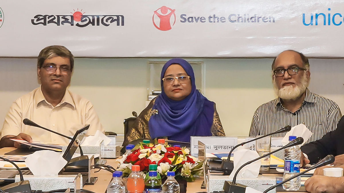 Participants at the roundtable. Photo: Prothom Alo