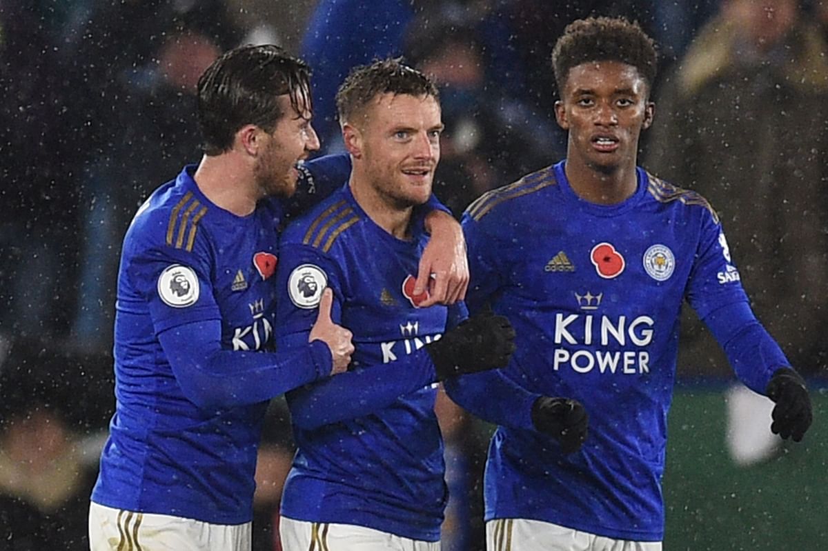 Leicester City`s English striker Jamie Vardy (2L) celebrates scoring the opening goal during the English Premier League football match between Leicester City and Arsenal at King Power Stadium in Leicester, central England on 9 November, 2019. Photo: AFP