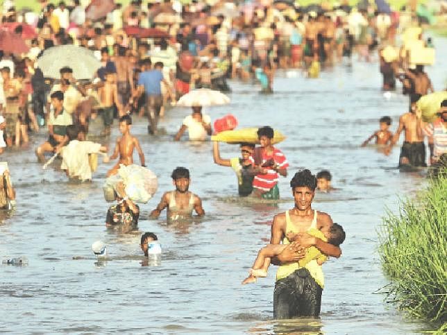 Influx of Rohingya refugees in in Palangkhali of Ukhiya, Bangladesh. This photo was taken on 16 October 2017. Photo: Prothom Alo