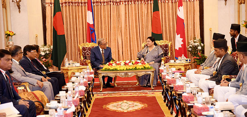 Bangladesh president Abdul Hamid and Nepalese president Bidhya Devi Bhandari hold a bilateral meeting at the latter’s official residence Sheetal Niwas in Kathmandu, Nepal on Wednesday. Photo: PID