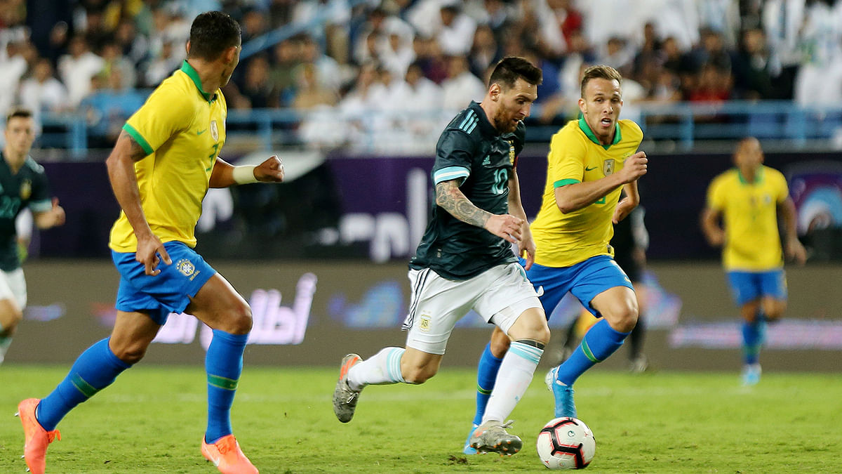 Argentina`s Lionel Messi surges forward with the ball in the international friendly football match against Brazil at King Saud University Stadium, Riyadh, Saudi Arabia on 15 November 2019. Photo: Reuters