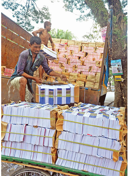A truck full of textbooks sent to Adarsha Sadar upazila, Cumilla. Photo: Prothom Alo