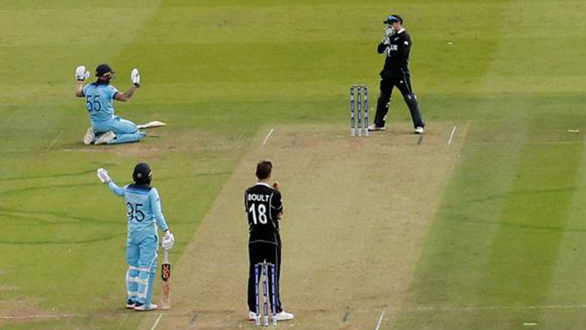 England`s Ben Stokes apologises after an attempted run out hits his bat and goes for four in the ICC Cricket World Cup Final against New Zealand at Lord`s, London, Britain on 14 July 2019. Photo: Reuters