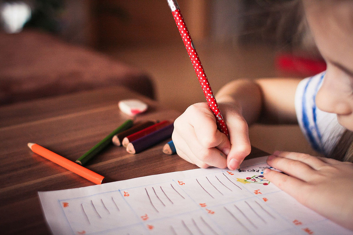 A child studies. Photo: picjumbo.com/ Pixabay