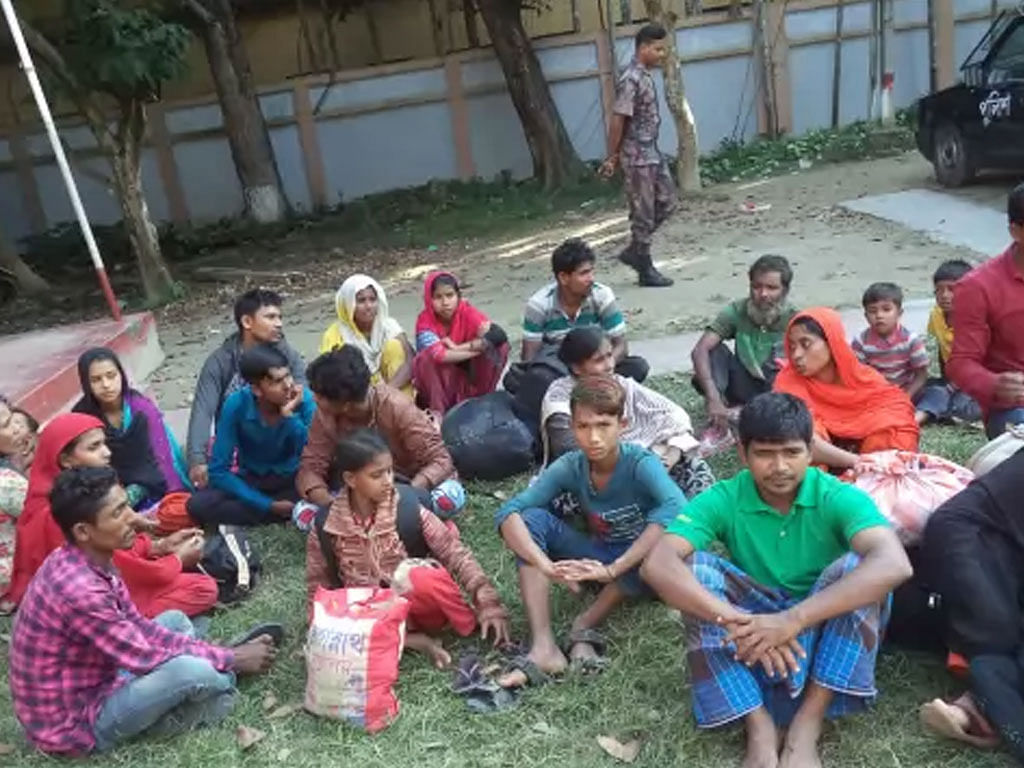 Some of the people BGB detained during infiltration into Bangldesh on Wednesday. Photo: Prothom Alo