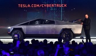 Tesla co-founder and CEO Elon Musk gestures while wrapping up his presentation of the newly unveiled all-electric battery-powered Tesla Cybertruck at Tesla Design Center in Hawthorne, California on 21 November 2019. Photo: AFP