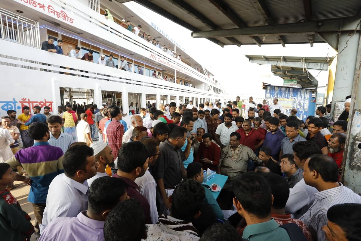 Passengers suffer as water transport workers went on an indefinite strike on 11-point demand since Friday midnight. Sadarghat, Dhaka 30 November 2019. Photo: Dipu Malakar