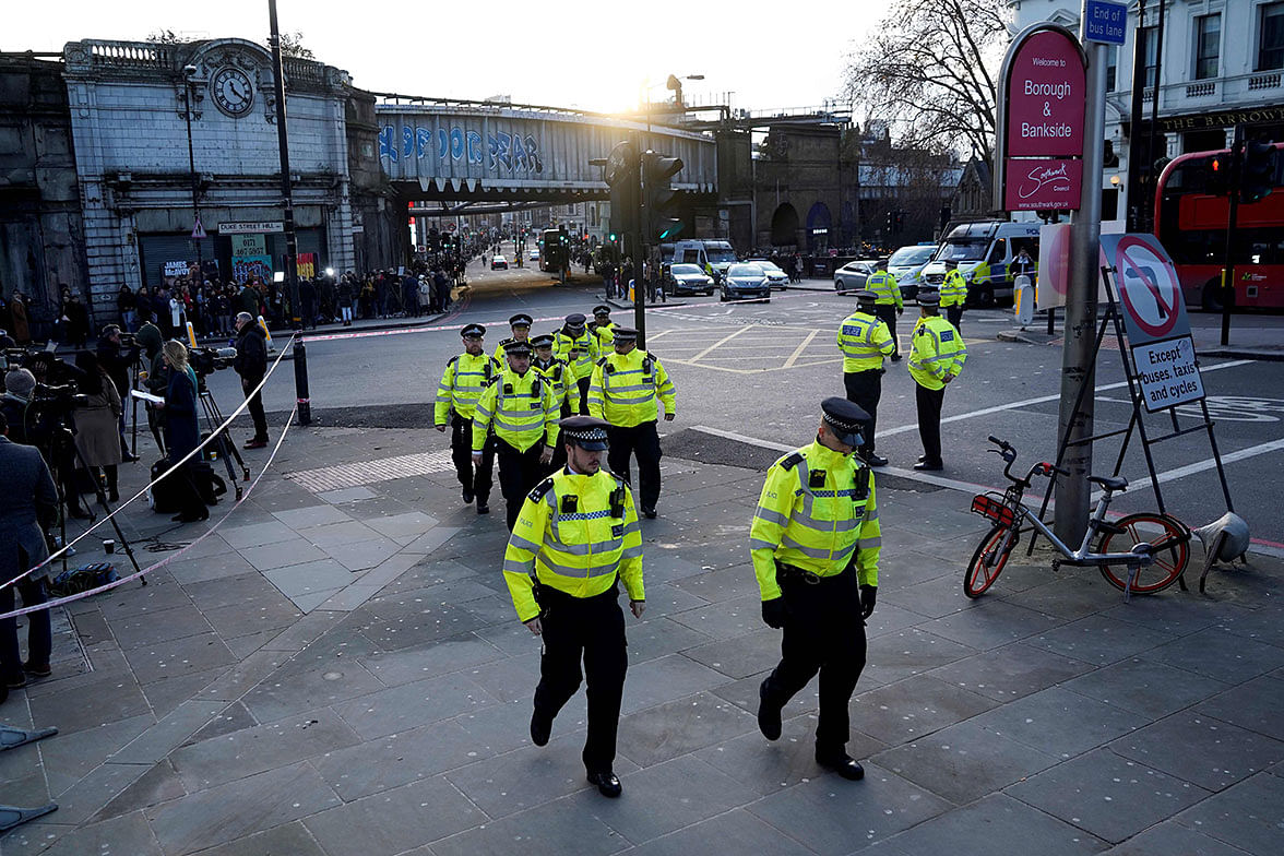 Police officers patrol near London Bridge in London, on 30 November 2019, following a terror incident on London Bridge the previous night. A man suspected of stabbing two people to death in a terror attack on London Bridge was an ex-prisoner convicted of terrorism offences and released last year, police said Saturday. Photo: AFP