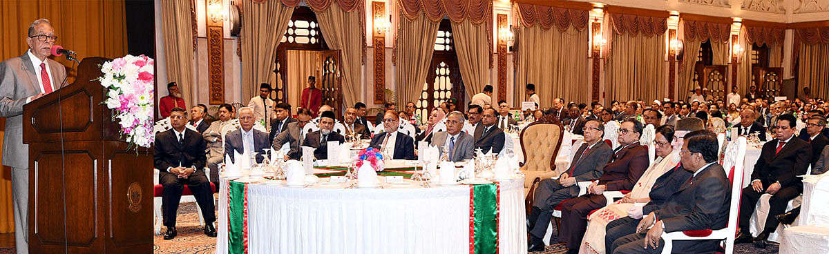 President Abdul Hamid addresses a views exchange meeting with the chief justice and other judges of the High Court and Appellate divisions of the Supreme Court and district courts at the Darbar Hall of Bangabhaban on Saturday. Photo: PID
