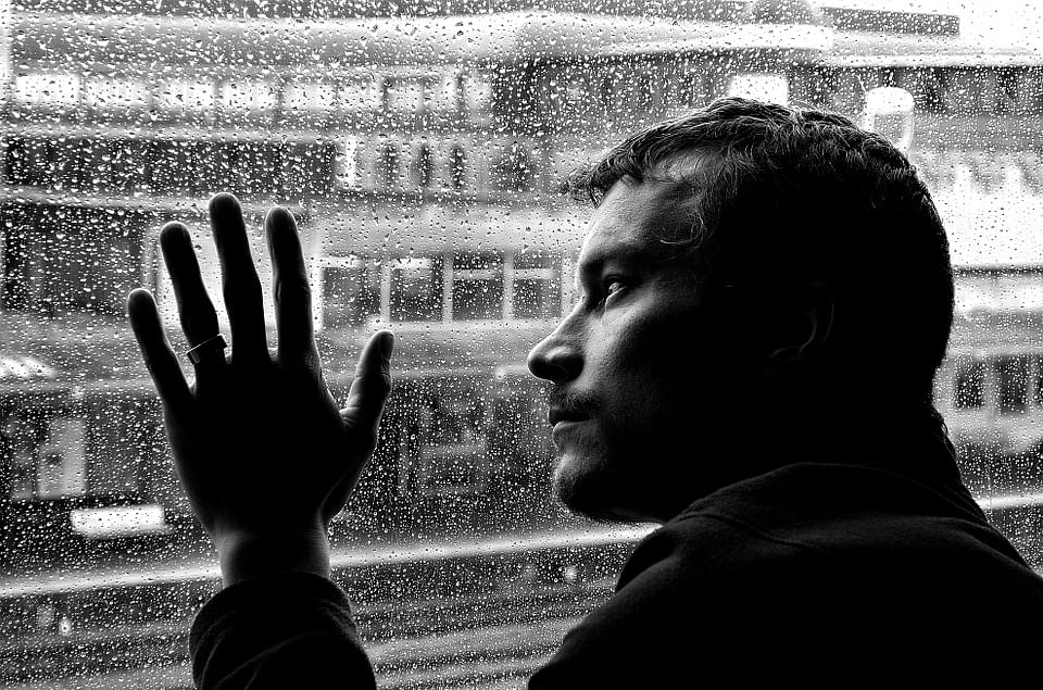 scientists have found that physical illness and injury raises the risk of suicide in men. Photo: Pixabay