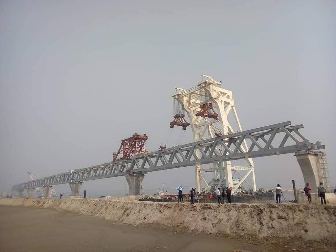 Around 2,700 metres of Padma Bridge is now visible after the installation of the 18th span at Majher Char in Jajira upazila of Shariatpur on Wednesday. Photo collected.