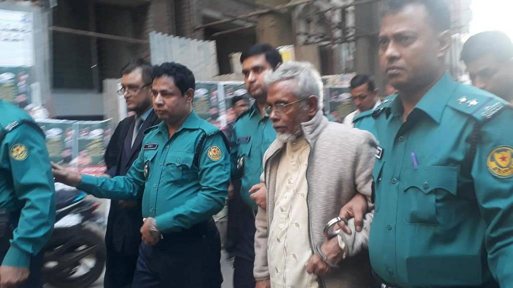 Police takes Daily Sangram editor Abul Asad to the court on Saturday. Photo: Asaduzzaman