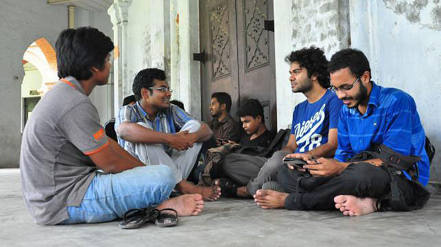 According to a Prothom Alo survey, 82pc youth uncertain of future, 63pc aimless. Photo: Abdus Salam