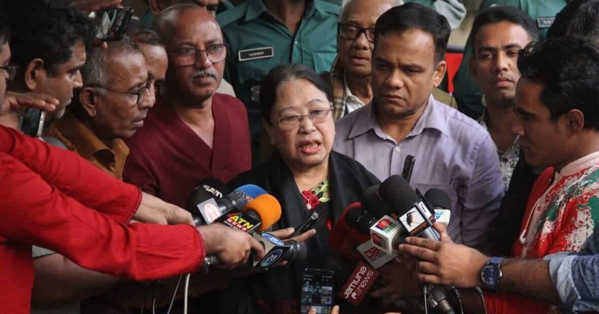 Khaleda Zia’s sister Selima talks to reporters after her meeting with BNP chairperson Khaleda Zia at BSMMU in Dhaka on Monday, 16 Dec, 2019. Photo: UNB