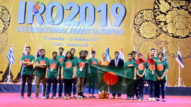 Winner at the 21st International Robot Olympiad 2019 held in Thailand. Photo: Collected