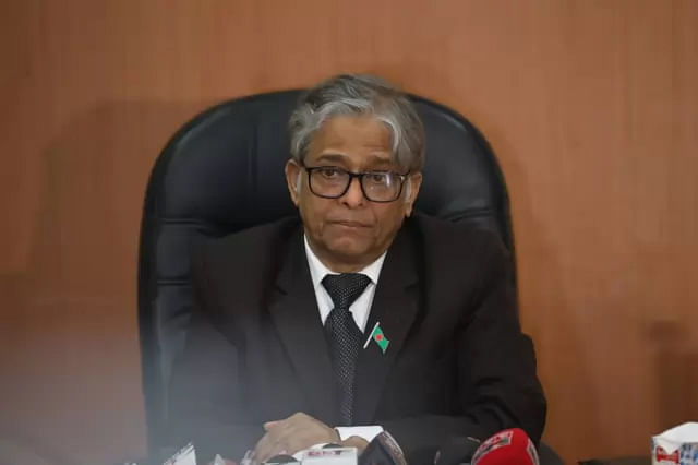 Dhaka University vice chancellor professor Akhtaruzzaman listens to what the worried guardians and the civil society representatives talk at his office on 24 December 2019. Photo: Abdus Salam