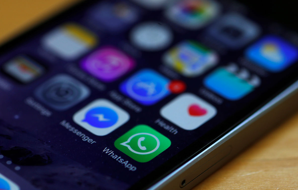 WhatsApp and Facebook messenger icons are seen on an iPhone in Manchester , Britain on 27 March 2017. Photo: Reuters