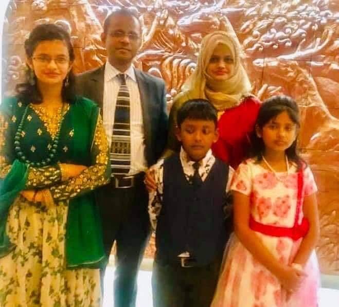 The deceased Bangladesh Bank official Saifuzzaman Mintu and his family. Photo: Colelcted