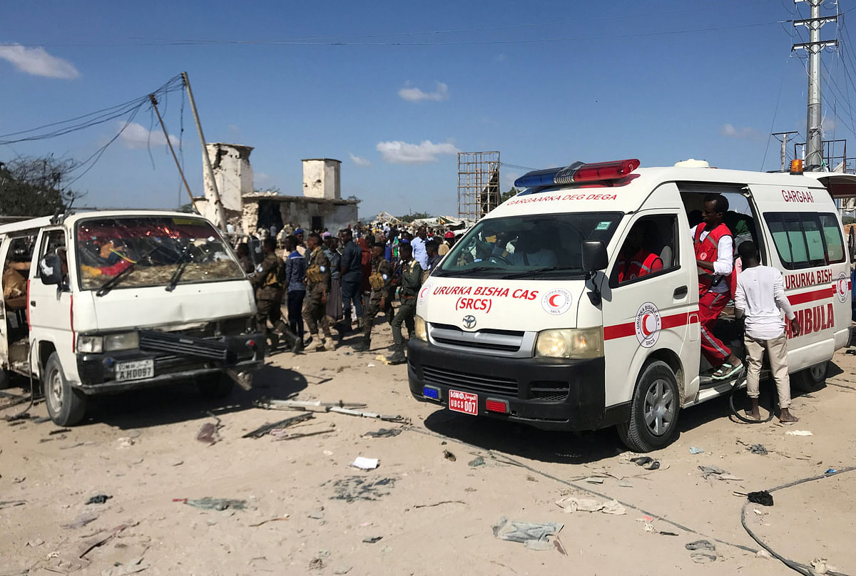 Somali soldiers secure the scene at a car bombing attack site in Mogadishu, on 28 December, 2019. Photo: AFP