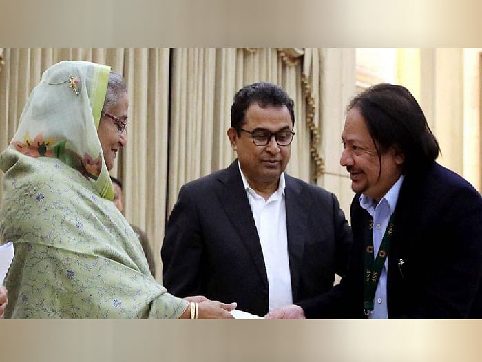 National Bank Limited donates Tk 100m to prime minister Sheikh Hasina for Bangabandhu Memorial Trust. Photo: UNB