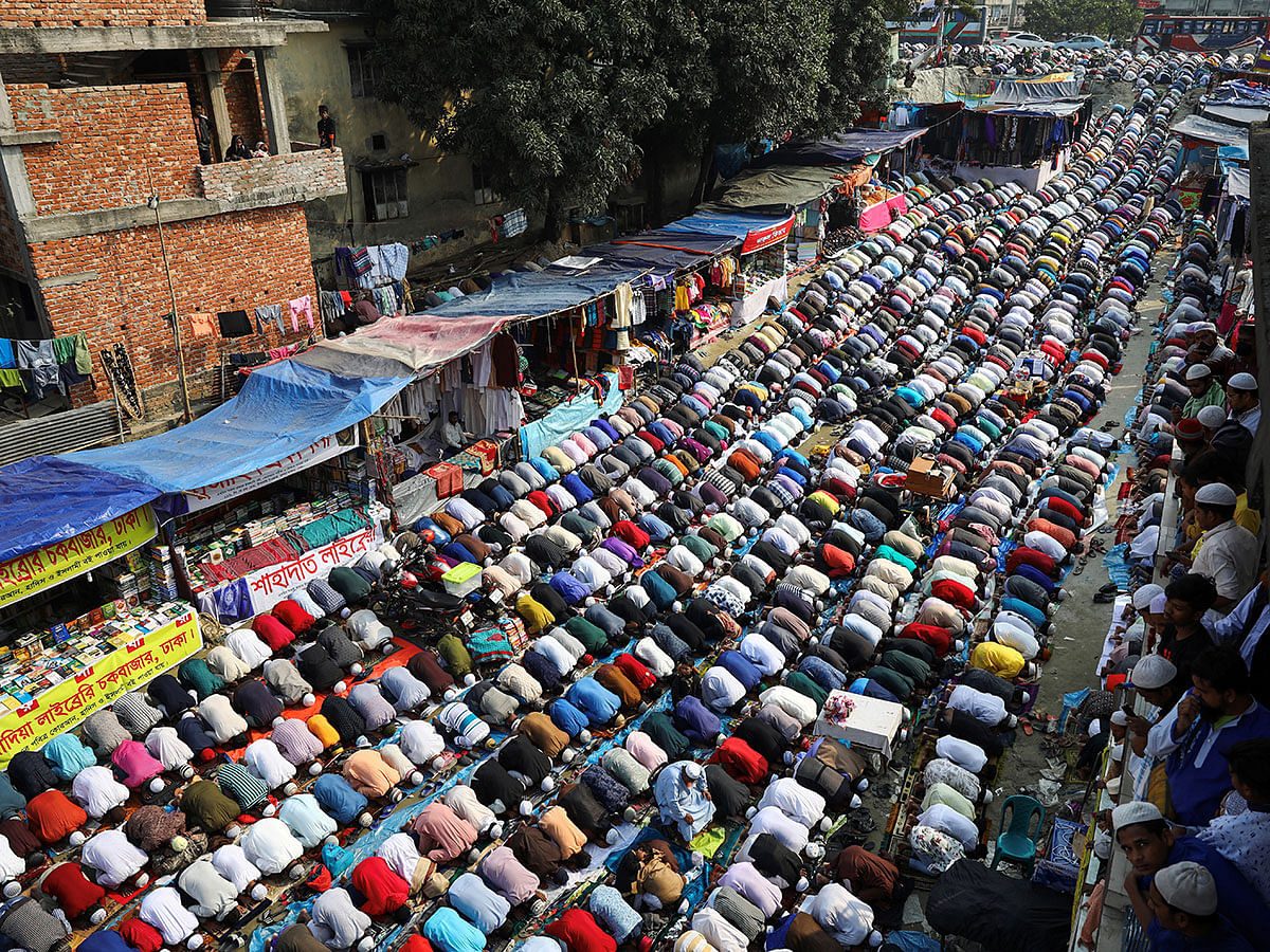 Muslims from around the world perform Friday prayer on the street during Bishwa Ijtema, which is considered the world’s second-largest Muslim gathering after haj, in Tongi, on the outskirt of Dhaka, Bangladesh, 10 January 2020. Photo: Reuters