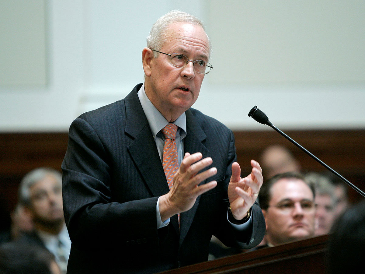 Attorney Kenneth Starr speaks during arguments before the California Supreme Court to overturn California`s Proposition 8 in San Francisco, California on 5 March 2009. Reuters File Photo