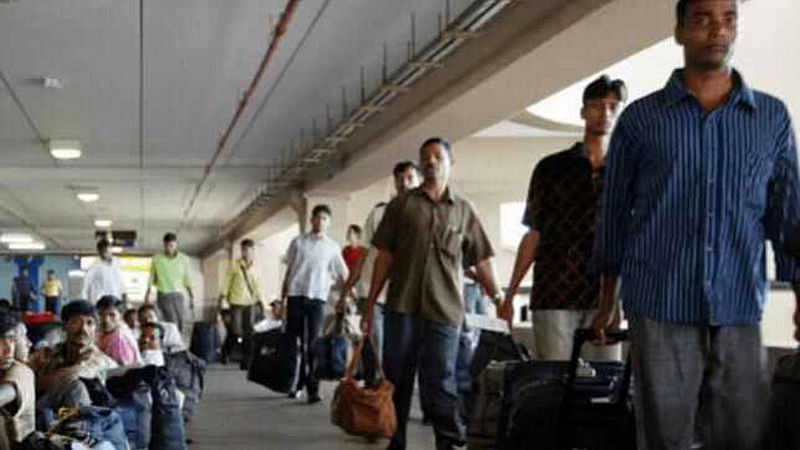 Bangladeshi workers at Hazrat Shahjalal International Airport. UNB file photo