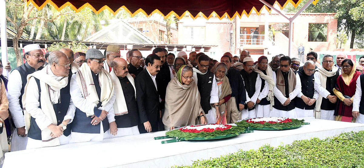 The newly-elected Bangladesh Awami League Central Working Committee (ALCWC) and Advisory Council, led by AL president and prime minister Sheikh Hasina on Friday paid rich tributes to Father of the Nation Bangabandhu Sheikh Mujibur Rahman by placing wreaths at his mazar in Tungipara of Gopalganj. Photo: PID