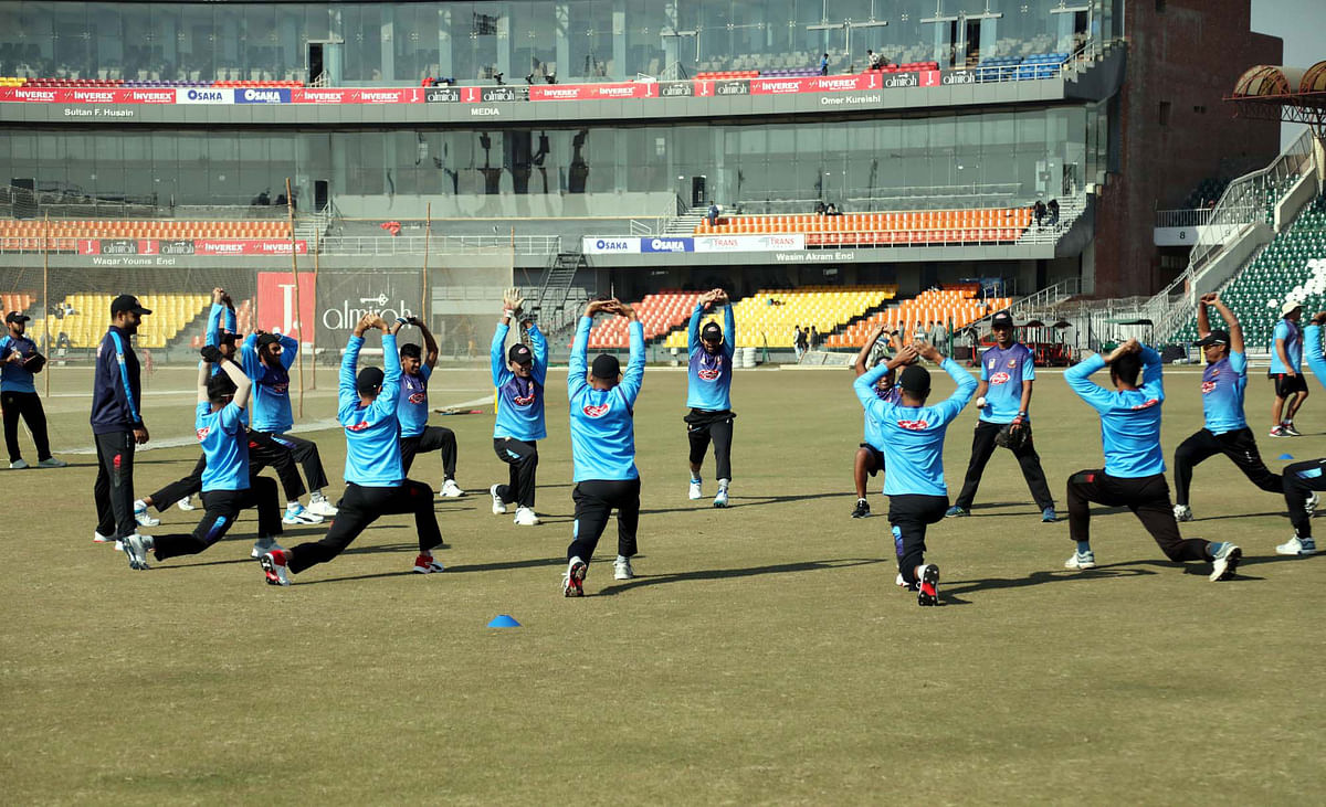 Bangladesh team practice at Gaddafi Stadium in Lahore, Pakistan on 23 January 2020. Photo: Twitter handle of Bangladesh Cricket