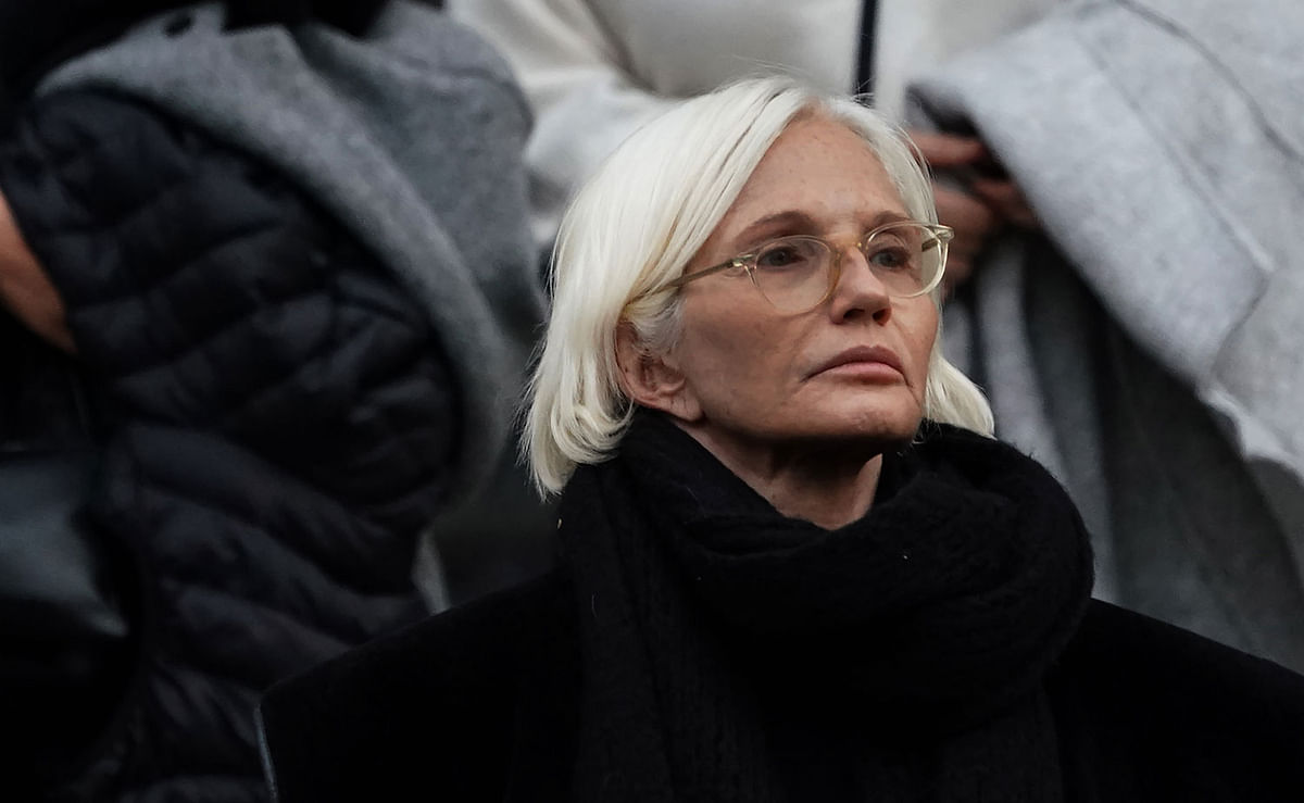 Actress Ellen Barkin leaves the court where she listened in on Harvey Weinstein at Manhattan Supreme Court on 23 January after the 2nd day in his rape and sexual assault trial. Photo: AFP
