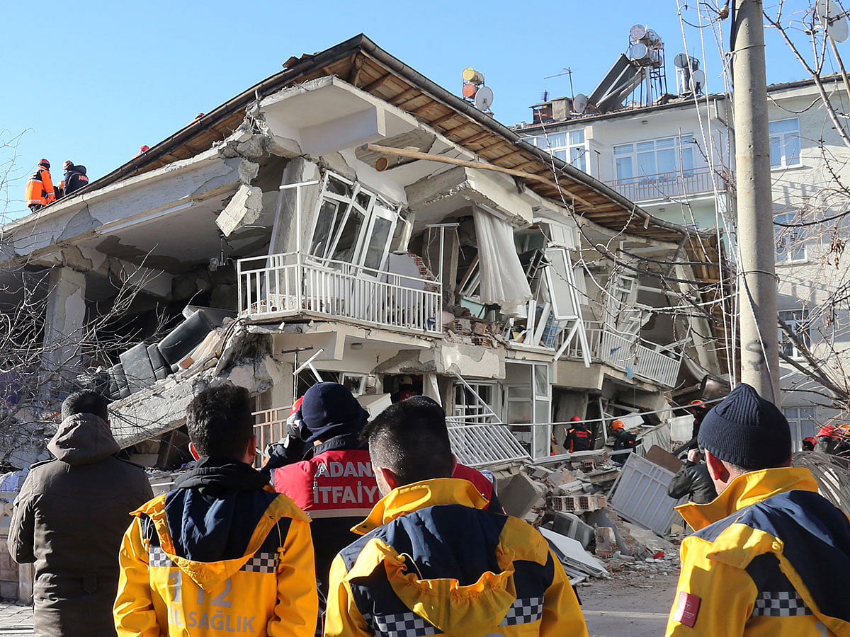 Rescuers work on a damaged building after an earthquake in Elazig, Turkey, on 25 January 2020. Photo: Reuters