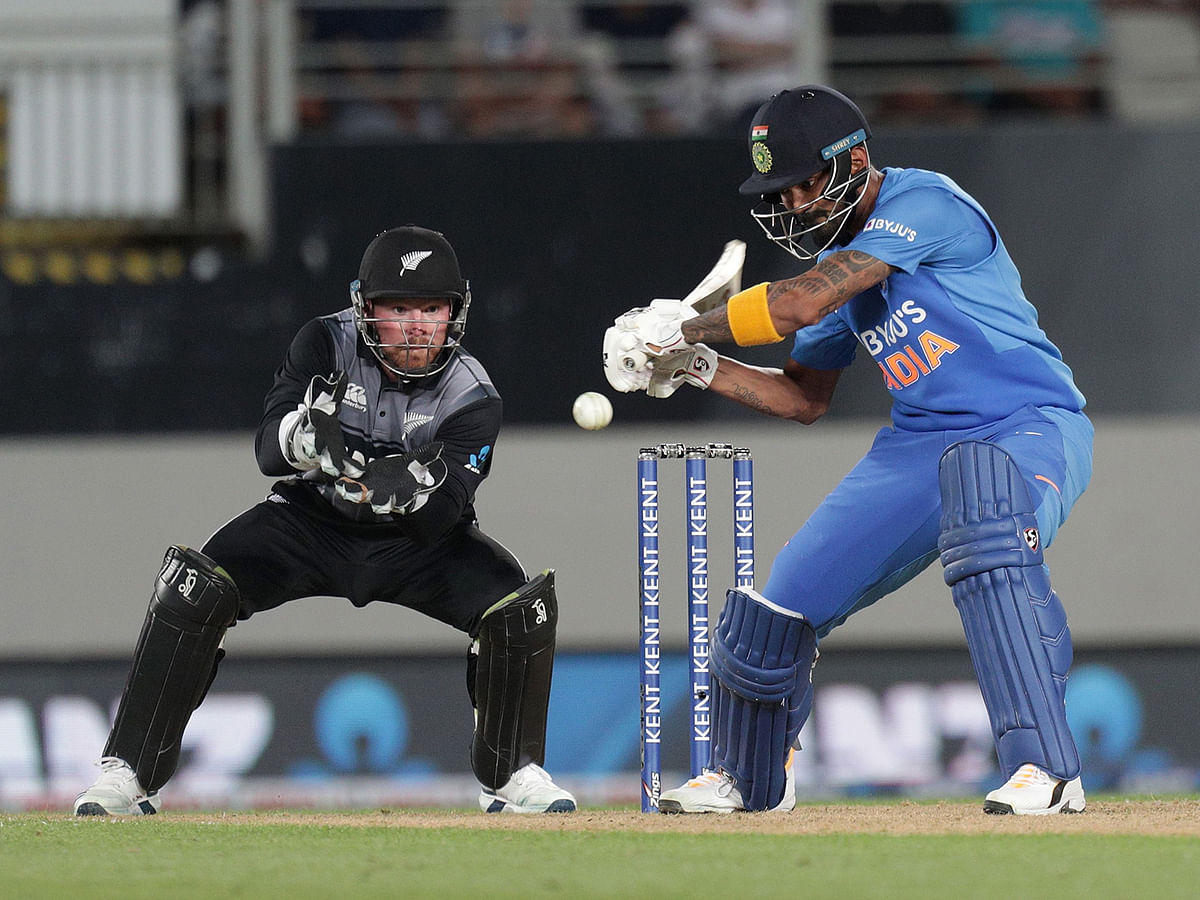 India’s Lokesh Rahul (R) bats as New Zealand’s wicketkeeper Tim Seifert (L) reacts during the second Twenty20 cricket match between New Zealand and India at Eden Park in Auckland on 26 January, 2020. Photo: AFP