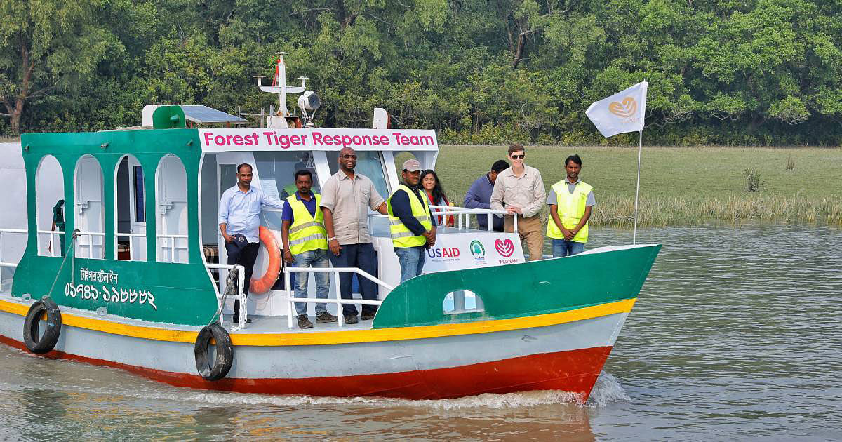 US ambassador to Bangladesh Earl Miller visits Sundarbans to promote wildlife, conservation. Photo: UNB