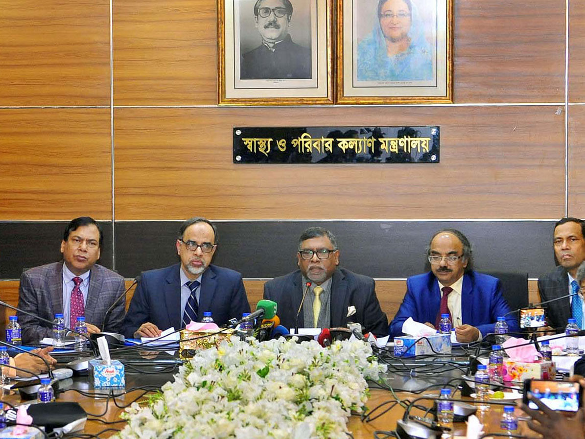 Health minister Zahid Maleque addresses a press conference at his Secretariat office, Dhaka after an inter-ministerial meeting on 28 January 2020. Photo: PID