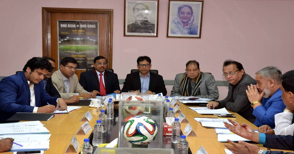 Abdus Salam Murshedy, MP chairs the BFF Professional Football League Committee (PFLC) meeting in Dhaka on 29 January 2020. Photo: UNB