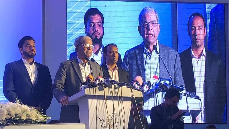 BNP secretary general Mirza Fakhrul Islam Alamgir addresses at a post-election press conference at Emanuel`s Banquet Hall in the city’s Gulshan area on Wednesday. Photo: UNB