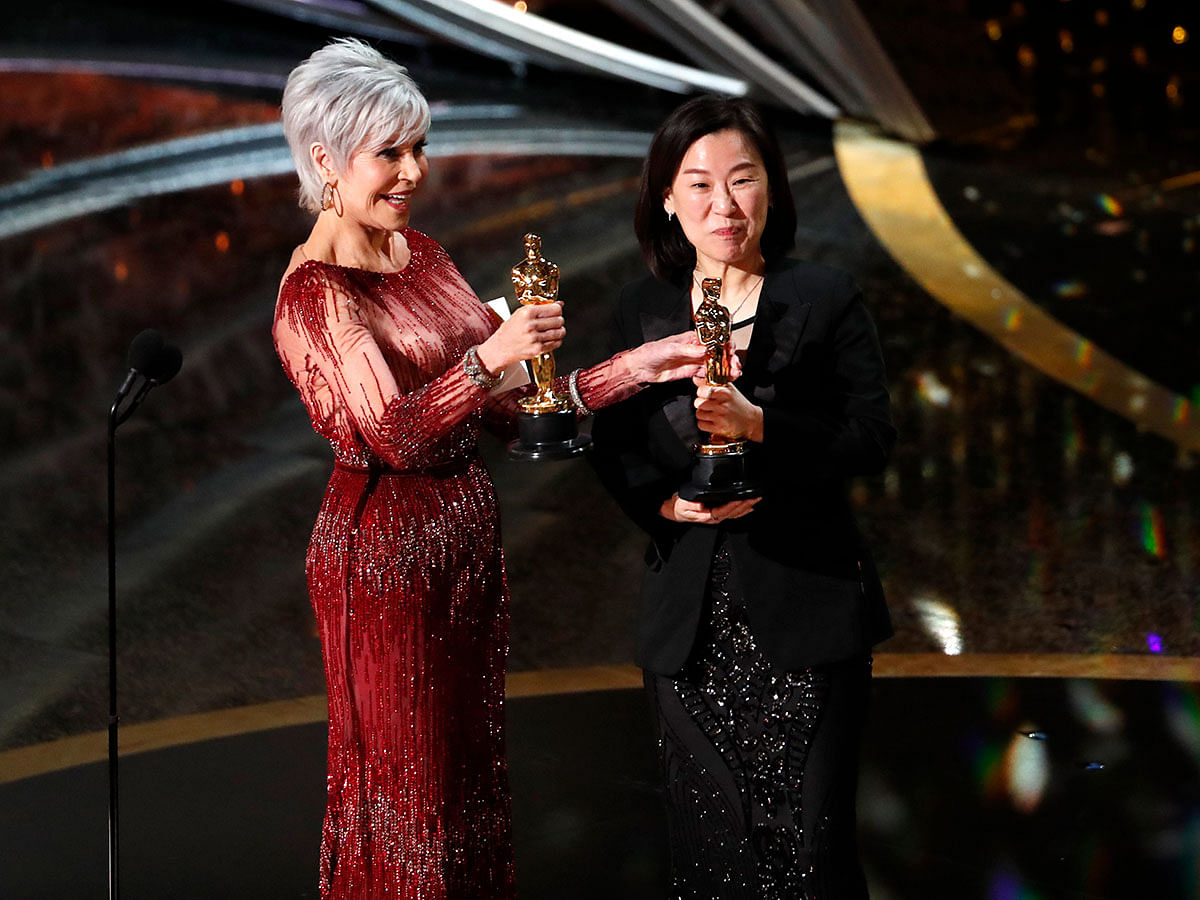 Jane Fonda presents the Oscars as Kwak Sin Ae and Bong Joon Ho win for Best Picture for `Parasite` at the 92nd Academy Awards in Hollywood, Los Angeles, California, US, 9 February 2020. Photo: Reuters