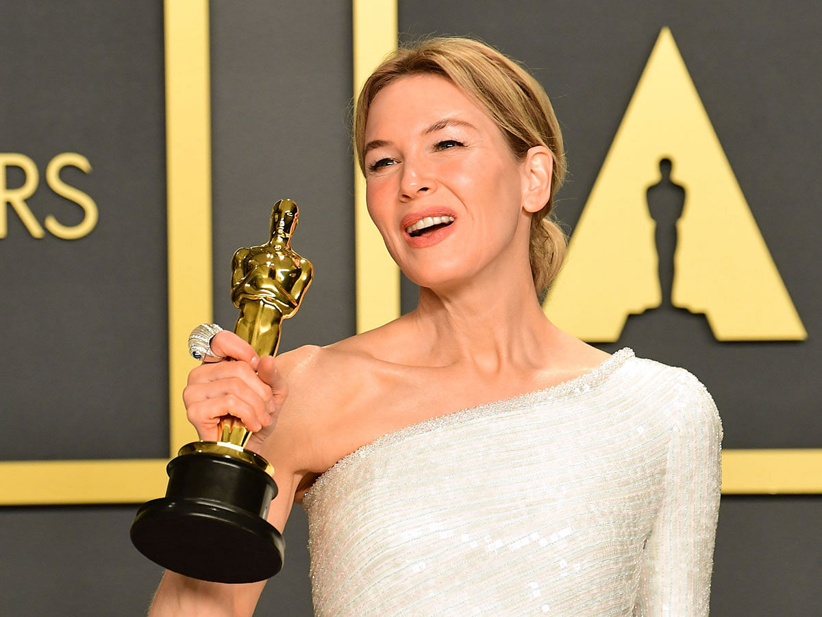 US actress Renee Zellweger poses in the press room with the Oscar for for Best Actress for `Judy` during the 92nd Oscars at the Dolby Theater in Hollywood, California on 9 February 2020. Photo: AFP