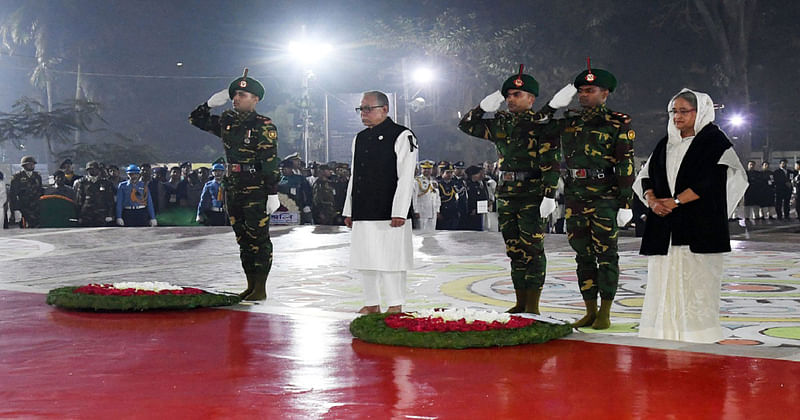 President Abdul Hamid and prime minister Sheikh Hasina pay homage by placing wreaths at the Central Shahid Minar. Photo: UNB