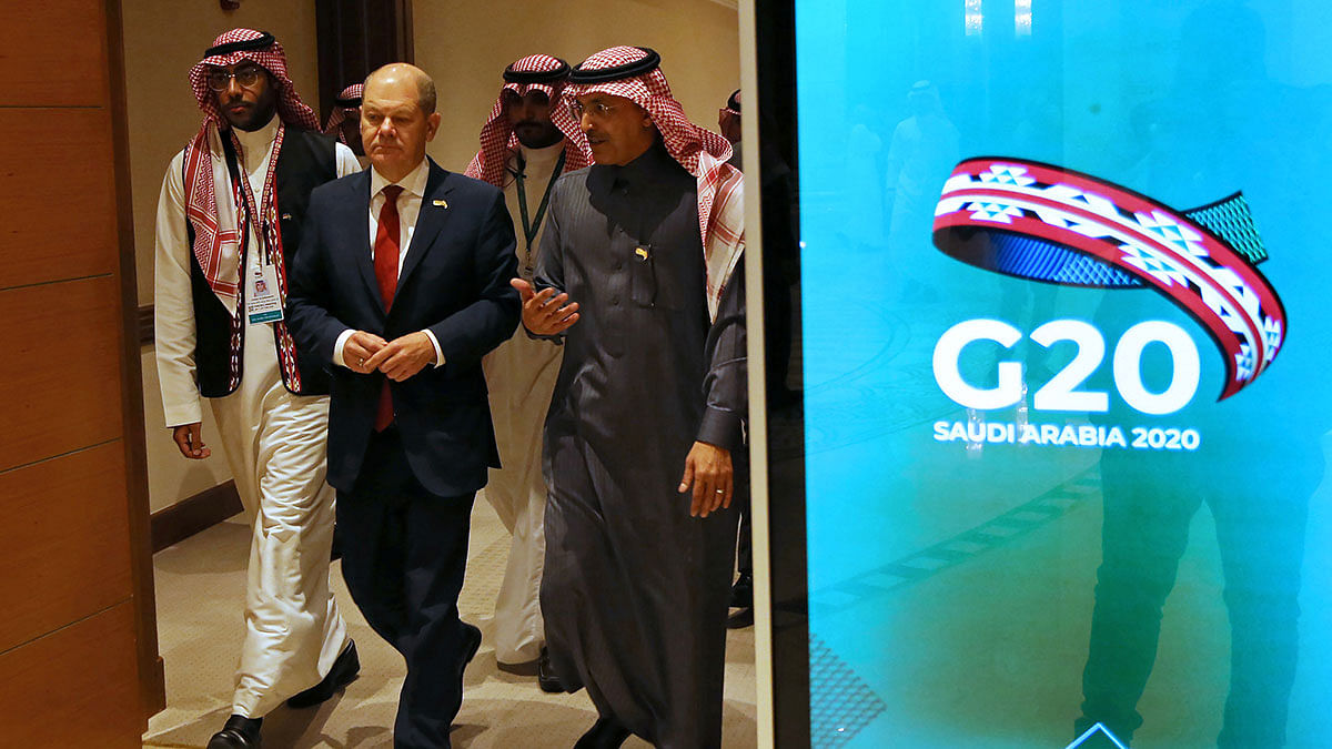 German finance minister Olaf Scholz and Saudi finance minister Mohammed al-Jadaan walk to the G20 finance ministers and central bank governors meeting hall in Riyadh, Saudi Arabia, on 22 February 2020. Photo: Reuters