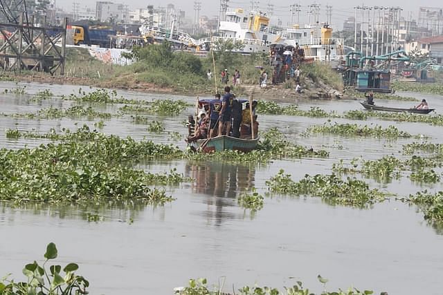 Bodies Of Mother, Daughter Recovered In Turag Trawler Capsize | Prothom Alo