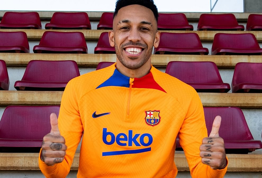 Aubameyang signs Barcelona deal with €100m buyout clause and break