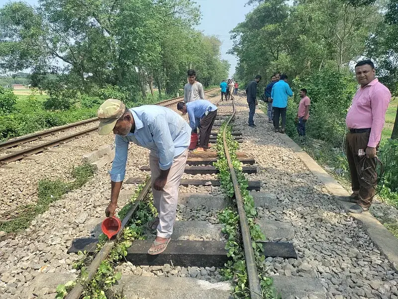 Rail Link Of Chattogram, Sylhet With Dhaka Resumes 9 Hrs After Rail ...