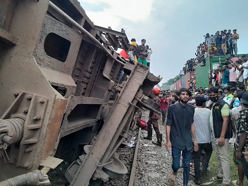 At Least 12 Killed In Collision Between Passenger, Cargo Trains In ...